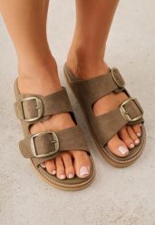 Zielone Klapki VICES Ozdobione Dużymi Klamrami Jenniviane. Brązowe klapki damskie Renee, na lato, bez wzorów, z jeansu, eleganckie, bez obcasa, na płaskiej podeszwie, bez zapięcia. Za 99.99 zł.