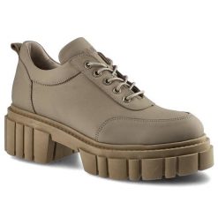 Półbuty damskie Karino, ze skóry naturalnej z gładką cholewką oraz masywną podeszwą o wyrazistej strukturze, jasnobeżowe, 3946-007-P. Brązowe półbuty damskie Karino, bez wzorów, z nubiku, klasyczne, bez obcasa, bez zapięcia. Za 269.00 zł.