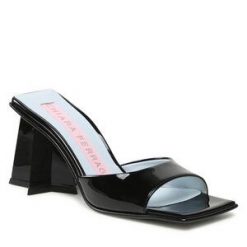 Klapki Chiara Ferragni. Czarne klapki damskie Chiara Ferragni, bez wzorów, bez obcasa, bez zapięcia. Za 759.99 zł.