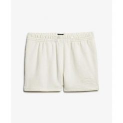 Krótki haftowany ton w ton damski Superdry Athletic Essentials. Białe szorty damskie Superdry, bez wzorów, eleganckie. W wyprzedaży za 141.75 zł.