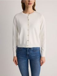Rozpinany kardigan z wiskozą - złamana biel. Kardigany damskie Reserved, l, bez wzorów, z dzianiny, bez kołnierzyka. W wyprzedaży za 59.99 zł.