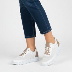 Półbuty damskie Artiker, niski fason sznurowanie sportowy charakter lekka konstrukcja elastyczna podeszwa miękka wkładka, biała, 58C3083. Białe półbuty damskie Artiker, na lato, bez wzorów, z jeansu, eleganckie, bez obcasa, bez zapięcia. Za 219.00 zł.