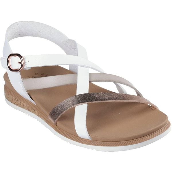 Sandały damskie Skechers Desert Kiss Low Pe. Białe sandały damskie Skechers, bez wzorów, z syntetyku, bez obcasa, bez zapięcia. Za 290.00 zł.