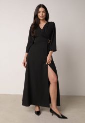 Czarna Kopertowa Sukienka Wieczorowa z Metaliczną Aplikacją w Talii Henalana. Czarne sukienki damskie Born2be, na imprezę, l, z aplikacjami, eleganckie, bez kołnierzyka, bez ramiączek, maxi, kopertowe. Za 159.99 zł.