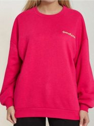 Bluza z nadrukiem na plecach - różowy. Czerwone bluzy damskie Sinsay, l, bez wzorów, bez ramiączek, bez kaptura. W wyprzedaży za 15.99 zł.