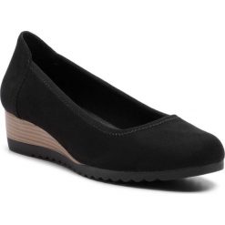 Półbuty CLARA BARSON LS4881-01. Czarne półbuty damskie Clara Barson, bez wzorów, z materiału, bez obcasa, bez zapięcia. Za 79.99 zł.