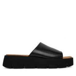 Klapki JENNY. Czarne klapki damskie Jenny, bez wzorów, bez obcasa, bez zapięcia. Za 139.99 zł.