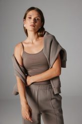 TOP SIA TAUPE M - Flawless. Topy damskie Flawless, m, bez wzorów, z materiału, bez kołnierzyka, bez ramiączek. Za 169.00 zł.