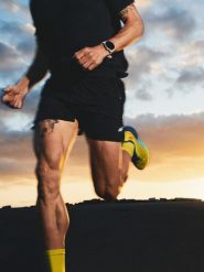 4F Spodenki do biegania szybkoschnące męskie - czarne L. Czarne szorty męskie 4F, bez wzorów. Za 149.99 zł.