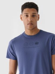 4F T-shirt regular z nadrukiem męski - granatowy L. Niebieskie t-shirty męskie 4F, l, bez wzorów, z bawełny, bez kołnierzyka, bez ramiączek. W wyprzedaży za 39.99 zł.