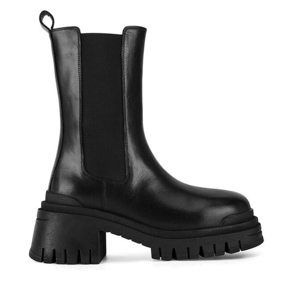 Botki Badura. Czarne botki damskie Badura, bez wzorów, bez obcasa, na słupku, bez zapięcia. Za 279.99 zł.