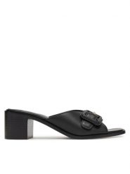BOSS Klapki Charlize 50542206 Czarny. Czarne klapki damskie Boss, bez wzorów, ze skóry, bez obcasa, bez zapięcia. Za 609.99 zł.