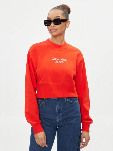 Calvin Klein Jeans Bluza Stacked Institutional J20J221466 Czerwony Regular Fit. Czerwone bluzy damskie Calvin Klein Jeans, m, bez wzorów, z bawełny, bez ramiączek, bez kaptura. Za 299.99 zł.
