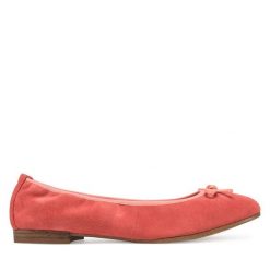 Baleriny Tamaris. Czerwone balerinki damskie Tamaris, bez wzorów, bez obcasa, bez zapięcia. Za 169.99 zł.