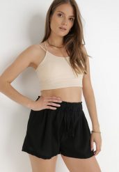 Czarne Szorty Kyggia. Czarne szorty damskie Born2be, bez wzorów, z podwyższonym stanem. Za 49.99 zł.