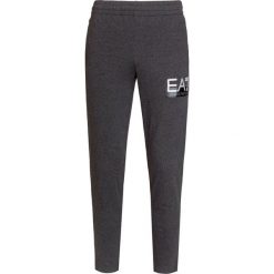Spodnie EA7 EMPORIO ARMANI. Szare spodnie sportowe męskie EA7 Emporio Armani, bez wzorów, z bawełny. W wyprzedaży za 276.00 zł.