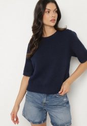 Granatowy Sweter z Wełną i Krótkim Rękawem Turosa. Niebieskie swetry nierozpinane damskie Born2be, bez wzorów, z jeansu, eleganckie, bez kołnierzyka, bez ramiączek. Za 109.99 zł.