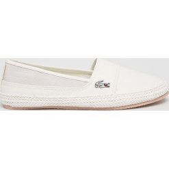 Lacoste - Buty. Białe obuwie sportowe damskie Lacoste, bez wzorów, z materiału, bez zapięcia. W wyprzedaży za 259.90 zł.