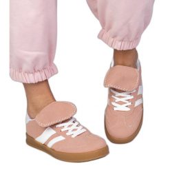 Różowe sneakersy trampki damskie sportowe. Czerwone trampki i tenisówki damskie bez wzorów, z gumy, bez zapięcia. Za 84.03 zł.