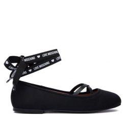 Baleriny LOVE MOSCHINO. Czarne balerinki damskie Love Moschino, bez wzorów, bez obcasa, bez zapięcia. Za 859.99 zł.