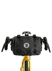 Torba na kierownicę Fjallraven Hoja Handlebar Rolltop - black. Czarne torby na ramię męskie Fjällräven, z materiału, na ramię. Za 483.99 zł.