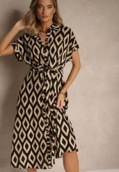Czarna Koszulowa Sukienka z Wiskozy Ozdobiona Geometrycznym Motywem Ralomia. Czarne sukienki damskie Renee, na co dzień, m, bez wzorów, z wiskozy, eleganckie, bez kołnierzyka, bez ramiączek, maxi, koszulowe. Za 54.99 zł.