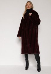 Bordowy Płaszcz Futerko o Kroju Oversize z Kieszeniami z Klapami Namys. Czerwone płaszcze damskie Born2be, l, bez wzorów, z futra, bez kołnierzyka, bez kaptura. Za 289.99 zł.