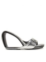 United Nude Klapki Mobius Hi 10001902188 Srebrny. Szare klapki damskie United Nude, bez wzorów, ze skóry, bez obcasa, bez zapięcia. Za 869.99 zł.