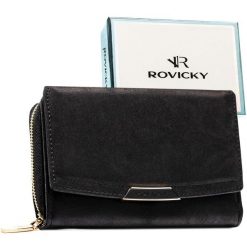 Średni portfel damski ze skóry ekologicznej w czarnym kolorze, model mieszczący dowód rejestracyjny - Rovicky. Czarne portfele damskie ROVICKY, ze skóry ekologicznej. Za 79.99 zł.