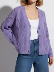 Ażurowy sweter - fioletowy. Fioletowe swetry nierozpinane damskie Sinsay, l, w ażurowe wzory, bez kołnierzyka, bez ramiączek. W wyprzedaży za 45.99 zł.