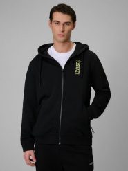 4F Bluza dresowa regular z kapturem męska - czarna M. Czarne bluzy męskie 4F, m, bez wzorów, z bawełny, bez ramiączek, z kapturem. Za 229.99 zł.