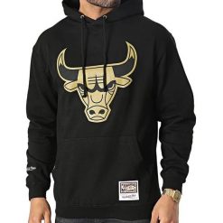 Bluza z kapturem Chicago Bulls. Czarne bluzy damskie Mitchell & Ness, s, bez wzorów, sportowe, bez ramiączek, z kapturem. Za 354.00 zł.
