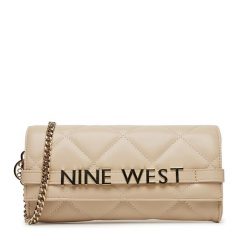 Torebka Nine West. Brązowe torebki do ręki damskie Nine West, bez wzorów, bez dodatków. Za 199.99 zł.