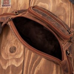 Paolo Peruzzi Saszetka męska skórzana klasyczna nerka biodrowa brązowa vintage T-136-HBR. Brązowe saszetki i nerki męskie Paolo Peruzzi, bez wzorów. Za 210.79 zł.