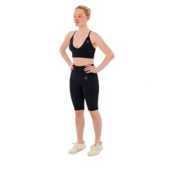 Damski zestaw sportowy Xtreme - krótkie legginsy + biustonosz sportowy - Czarny. Czarne legginsy damskie XTREME SOCKSWEAR, bez wzorów, krótkie, na fitness i siłownię. Za 177.99 zł.
