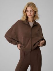 4F Bluza dresowa loose bez kaptura damska - brązowa M. Brązowe bluzy damskie 4F, m, bez wzorów, z dresówki, klasyczne, bez ramiączek, bez kaptura. Za 199.99 zł.