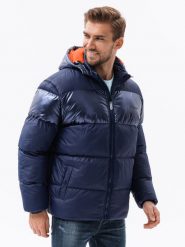 Kurtka męska zimowa z kontrastową podszewką - ciemnoniebieska V1. Niebieskie kurtki męskie Ombre Clothing, na zimę, m, bez wzorów, z nylonu, bez kaptura. W wyprzedaży za 199.99 zł.