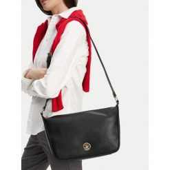 Torebka Beverly Hills Polo Club. Czarne listonoszki damskie Beverly Hills Polo Club, bez wzorów, bez dodatków. Za 159.99 zł.