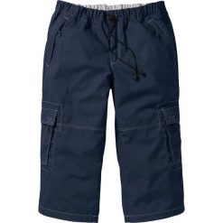 Spodnie 3/4 Loose Fit bonprix ciemnoniebieski. Niebieskie spodnie sportowe męskie bonprix, m, bez wzorów. Za 79.99 zł.