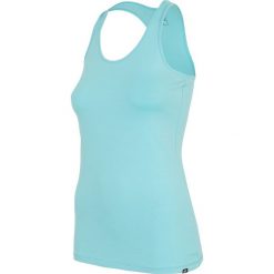 Top damski TSD001 - jasny niebieski. Niebieskie topy damskie 4F, bez wzorów, bez kołnierzyka, bez ramiączek. W wyprzedaży za 19.99 zł.