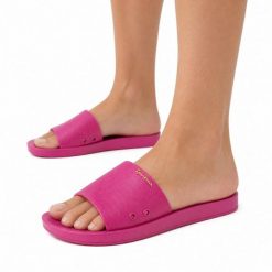 Klapki damskie Ipanama 83583 ANAT CLASSIC SLIDE FEM. Czerwone klapki damskie Ipanema, na lato, bez wzorów, z materiału, klasyczne, bez obcasa, bez zapięcia. Za 55.00 zł.