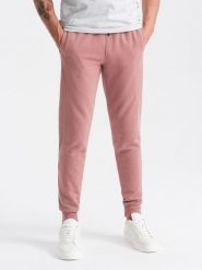 Męskie spodnie dresowe bawełniane joggery BASIC – ciemnoróżowe V4 OM-PABS-0174 - XXL. Czerwone spodnie sportowe męskie Ombre Clothing, l, bez wzorów, z bawełny. Za 119.99 zł.