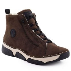 Botki damskie zamszowe brązowe Rieker 45912-25. Brązowe botki damskie Rieker, bez wzorów, z nubiku, bez obcasa, bez zapięcia. Za 246.34 zł.