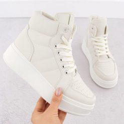 Buty sportowe wysokie za kostkę beżowe NEWS 8166. Brązowe obuwie sportowe damskie NEWS, bez wzorów, ze skóry ekologicznej, bez zapięcia, trekkingowe. Za 85.00 zł.
