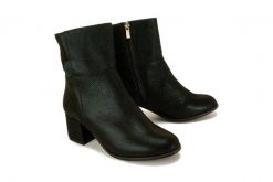 LANQIER 43C768 zielony brokat, botki damskie. Zielone botki damskie Lanqier, na zimę, bez wzorów, z polaru, bez obcasa, na obcasie, bez zapięcia. Za 495.00 zł.