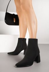 Czarne Botki na Słupku w Klasycznym Stylu Fesorra. Czarne botki damskie Renee, bez wzorów, z jeansu, eleganckie, bez obcasa, na obcasie, bez zapięcia. Za 139.99 zł.