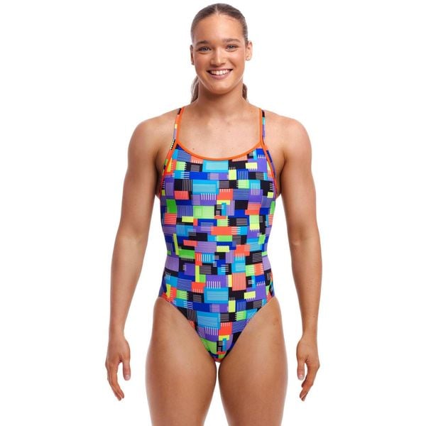 Strój kąpielowy jednoczęściowy FUNKITA Chip Set - Diamond Back. Niebieskie stroje kąpielowe damskie Funkita, bez wzorów. Za 199.00 zł.