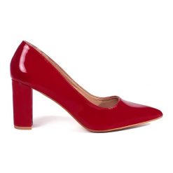 Seastar Eleganckie lakierowane czerwone czółenka na słupku. Czerwone czółenka damskie bez wzorów, z lakierowanej skóry, eleganckie, bez obcasa, na słupku, bez zapięcia. Za 142.61 zł.