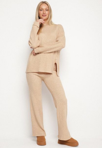 Beżowy Komplet Dzianinowy z Wełną i Bawełną Sweter z Guzikami i Spodnie Lanadia. Brązowe swetry nierozpinane damskie Born2be, bez wzorów, z bawełny, bez kołnierzyka, bez ramiączek. Za 134.99 zł.