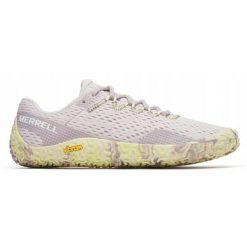 Buty sportowe dla kobiet Merrel VAPOR GLOVE 6. Czerwone obuwie sportowe damskie Merrell, bez wzorów, bez zapięcia. Za 499.98 zł.